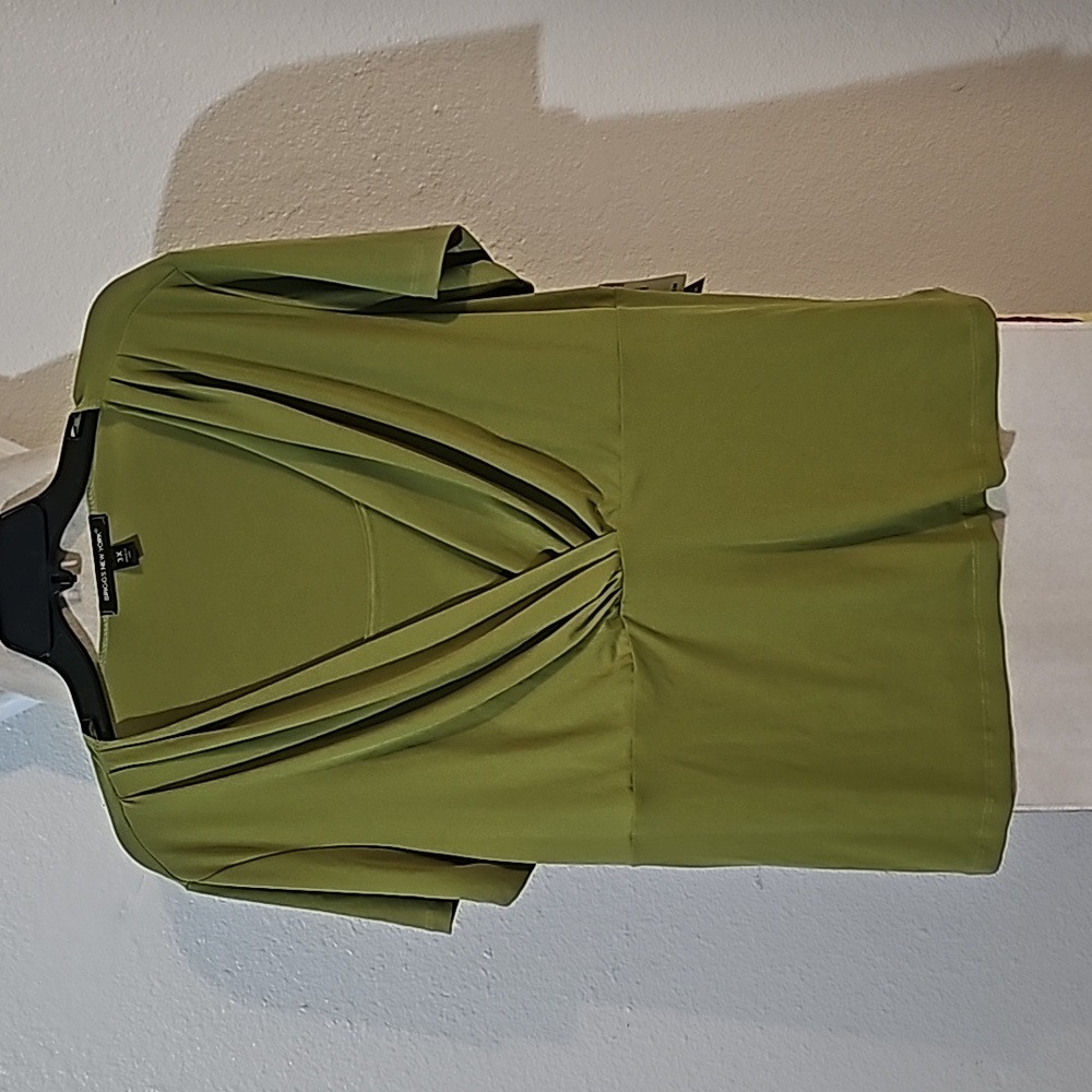 Briggs New York green top